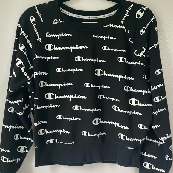 Champion Tops - Champion size M cropped black and white sweatshirt. 72%cotton29% polyester